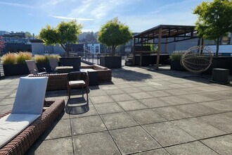 Mercerview Apartments in Seattle, WA - Foto de edificio - Building Photo