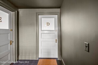 620 Warren St in Hudson, NY - Building Photo - Building Photo