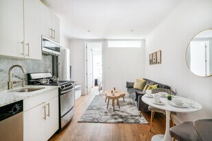 45 E 33rd St in New York, NY - Building Photo