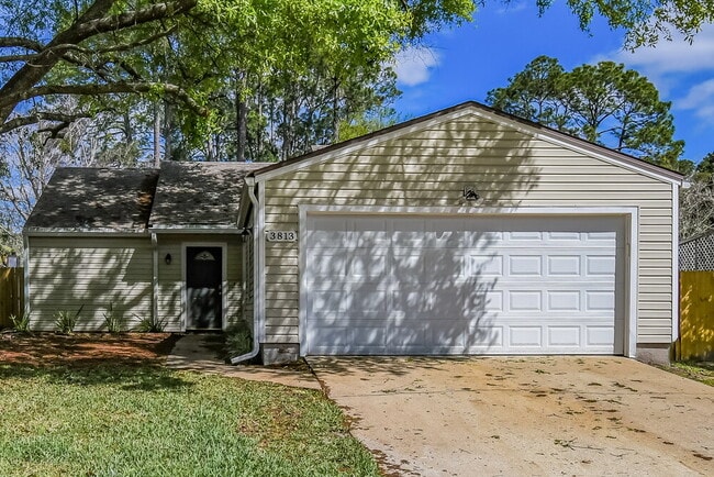 3813 Tree Lake Dr
