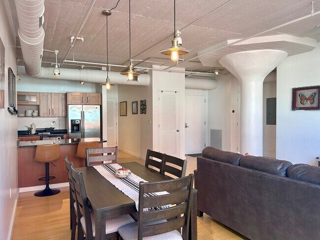 210 South St in Boston, MA - Building Photo - Building Photo