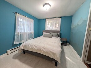 11518 30th Ave NE in Seattle, WA - Foto de edificio - Building Photo