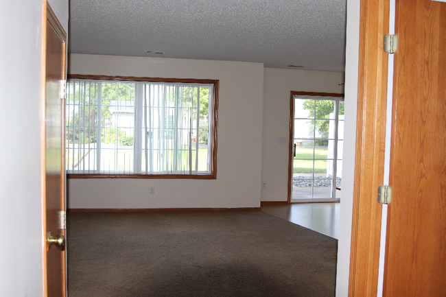 301 8th Ave W in Osakis, MN - Building Photo - Building Photo