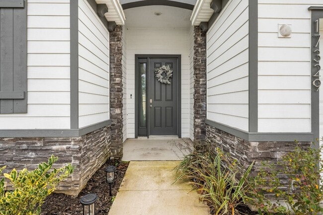 17329 NW 173rd Rd in Alachua, FL - Foto de edificio - Building Photo