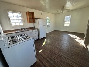 2421 22nd St in Lubbock, TX - Building Photo - Building Photo