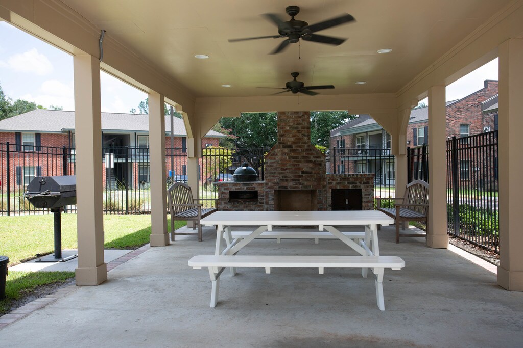 Ardendale Oaks Apartments in Baton Rouge, LA