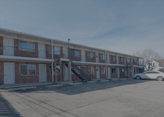 337 N Butler Ave, Unit 210 in Marion, IN - Building Photo - Building Photo