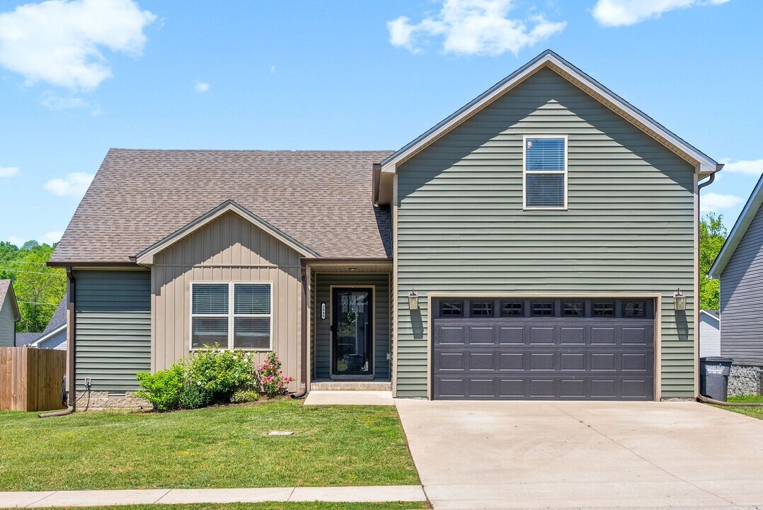 3040 Core Dr in Clarksville, TN - Building Photo