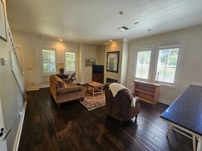 515 E G St in Jacksonville, OR - Building Photo - Building Photo