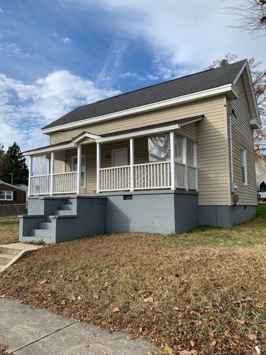 10 Courtney St in Pelzer, SC - Building Photo