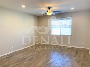 334 N 79th Pl in Mesa, AZ - Building Photo - Building Photo