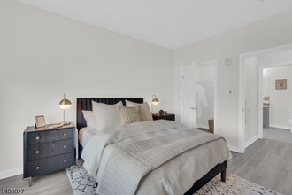 9-9u-1 Hellers Ln in Jefferson, NJ - Building Photo - Building Photo