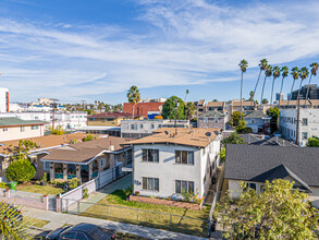 126 S Vendome St in Los Angeles, CA - Building Photo - Building Photo