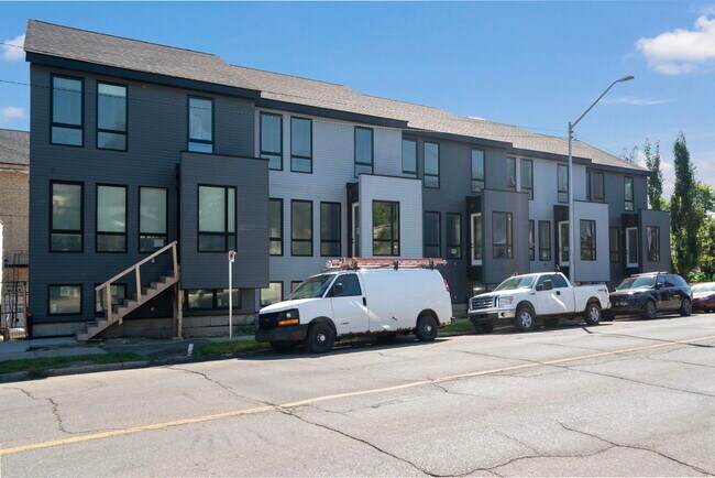 8 8 St SE in Calgary, AB - Building Photo - Building Photo