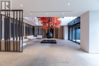 4015 The Exchange in Mississauga, ON - Building Photo - Building Photo