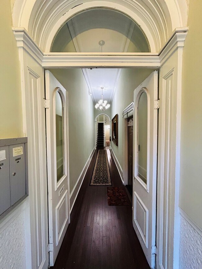 325 S 12th St in Philadelphia, PA - Building Photo - Building Photo