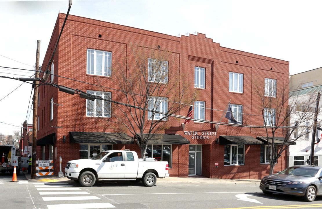 Water Street Apartments in Charlottesville, VA - Foto de edificio