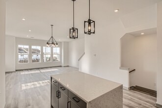 5714 California Ave in Nashville, TN - Building Photo - Building Photo