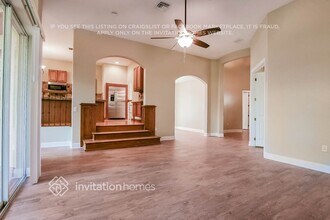 38744 Lakeview Walk in Lady Lake, FL - Building Photo - Building Photo