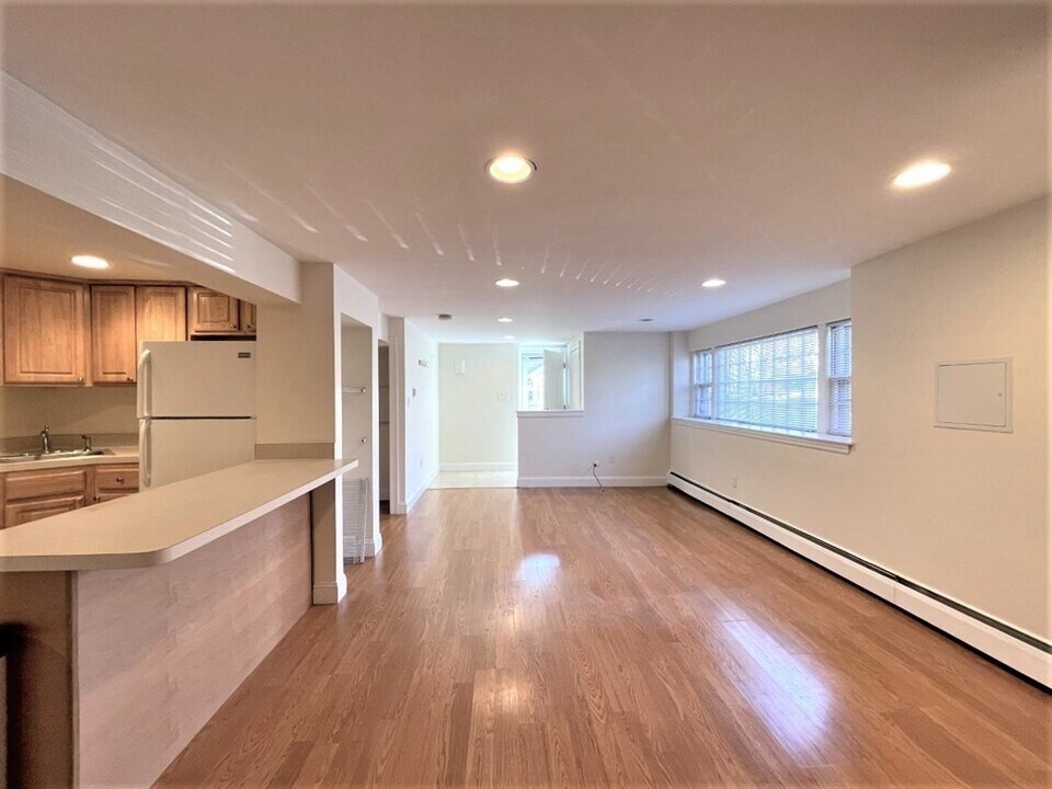 146 Hibbert St in Arlington, MA - Building Photo
