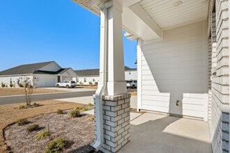 2048 Copper Crk Lp in Longs, SC - Building Photo - Building Photo