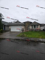 2561 Kristine Ct in Centralia, WA - Building Photo