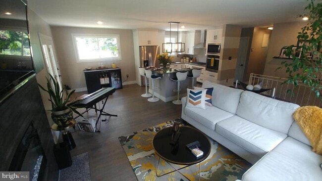 property at 2710 Rose Valley Dr