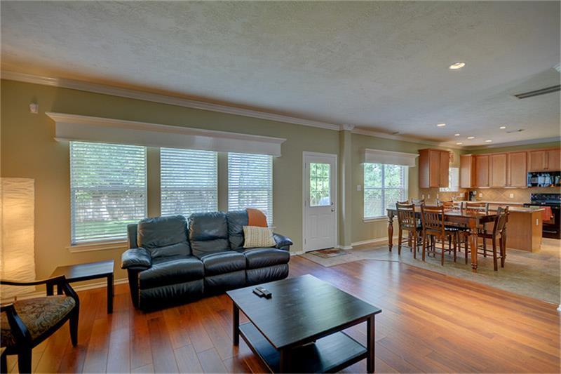 174 E Spindle Tree Cir in The Woodlands, TX - Building Photo