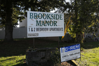 Brookside Manor in Salem, OR - Building Photo - Building Photo