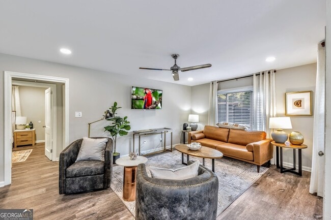 property at 811 Old Powder Springs Rd SW