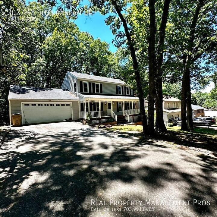 3027 Mediterranean Dr in Stafford, VA - Building Photo
