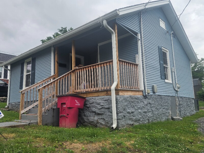 218 Ward Ave W in Carthage, TN - Foto de edificio