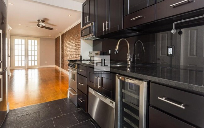 East 7th Street in New York, NY - Building Photo - Building Photo