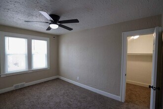 This beautifully updated 5-bedroom, 1-bath single-family home is ready for move-in! in Detroit, MI - Building Photo - Building Photo