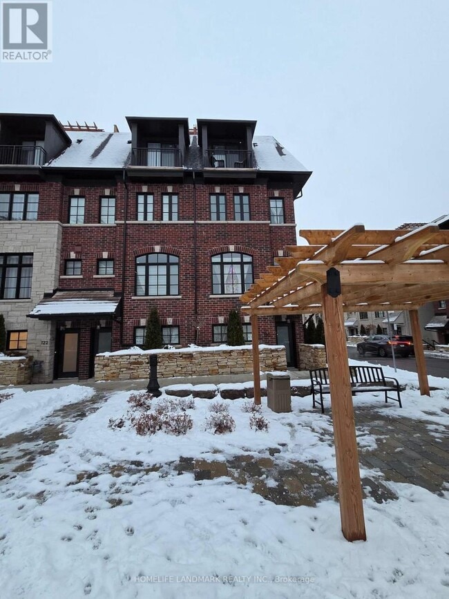 property at 35 Lunar Cres