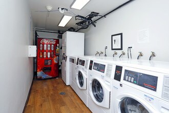Mt. Sutro Apartments in San Francisco, CA - Foto de edificio - Interior Photo