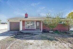 9972 S 730 E in Sandy, UT - Building Photo