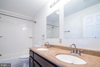 748 S 4th St in Philadelphia, PA - Building Photo - Building Photo