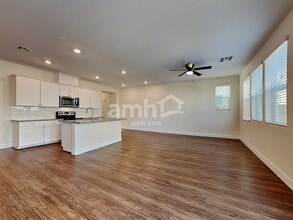 9282 Opal Bay Ct in Enterprise, NV - Building Photo - Building Photo