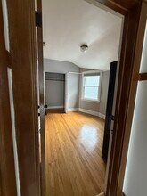 5650 W Giddings St in Chicago, IL - Building Photo - Building Photo