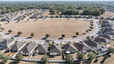 15269 Stone House Dr in Brooksville, FL - Building Photo - Building Photo