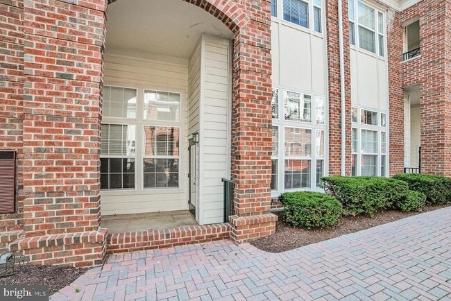 property at 3 Arch Pl
