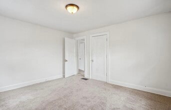 1066 Kelton Ave in Columbus, OH - Building Photo - Building Photo