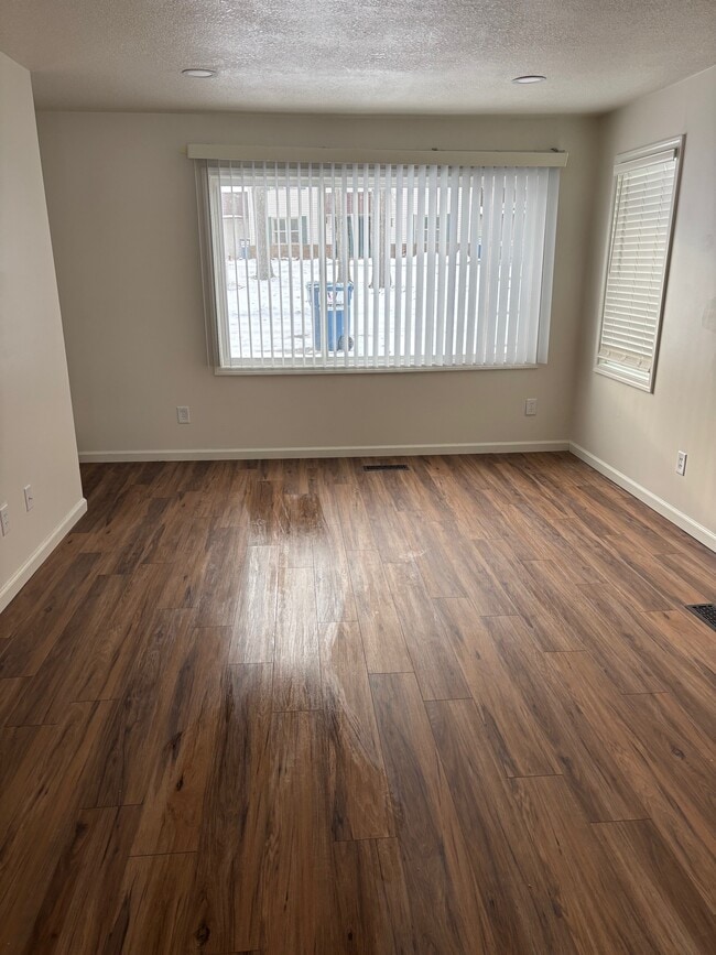 75 Lane 265 Lake James, Unit #8 in Angola, IN - Foto de edificio - Building Photo