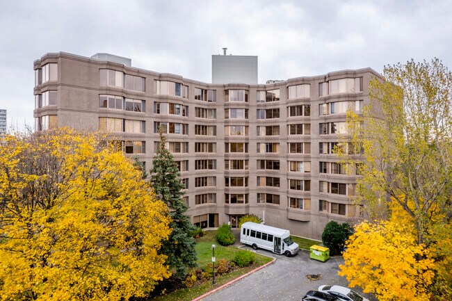 LE WALDORF in Cote-St-Luc, QC - Building Photo - Building Photo