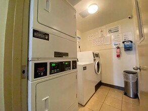 41-25 Kissena Blvd in Queens, NY - Building Photo - Building Photo