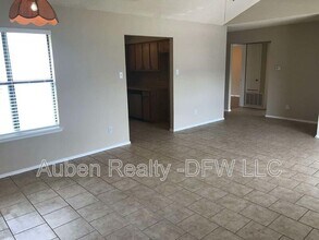 1131 Suburban Dr in Cedar Hill, TX - Building Photo - Building Photo