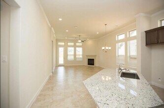 7438 Bethpage Ln in Spring, TX - Building Photo - Building Photo