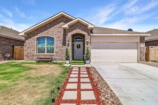 6402 Oracle Dr in Odessa, TX - Building Photo