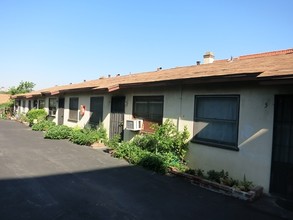 408 S Ramona Ave in Monterey Park, CA - Building Photo - Building Photo